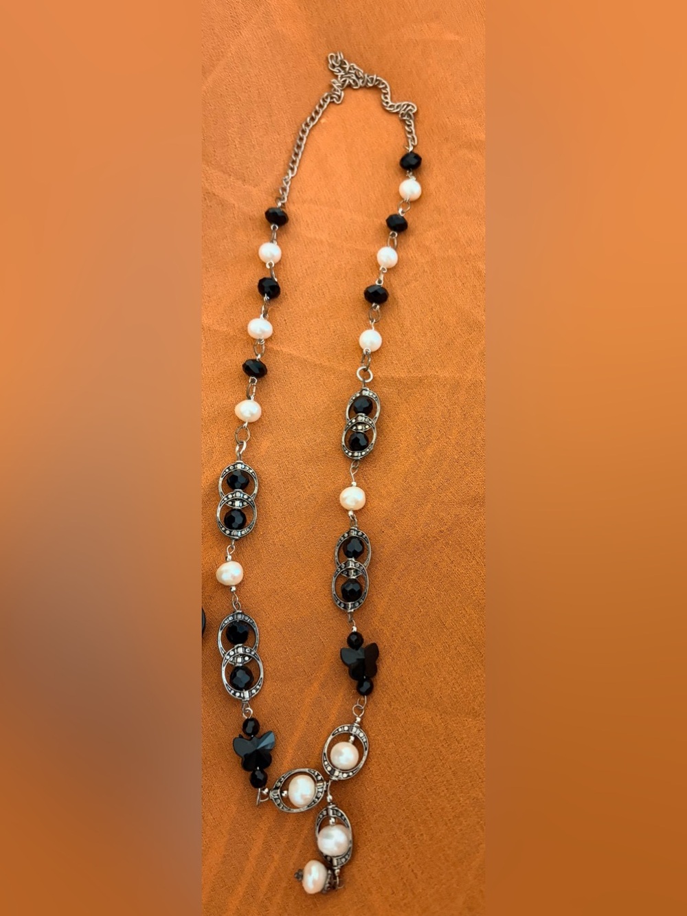 Black and White Bead Silver-Tone Linked Necklace